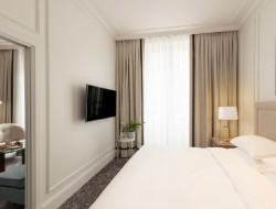 OLEVENE image -  Hotel-Du-Louvre-Executive-Livingroom_copyright_hotel du louvre-